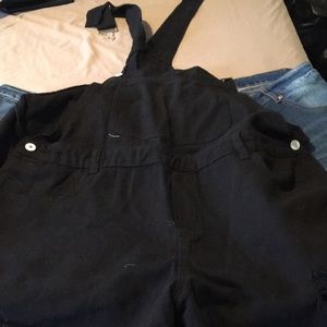 1x is the 2 piece outfits 3x in the jeans 100